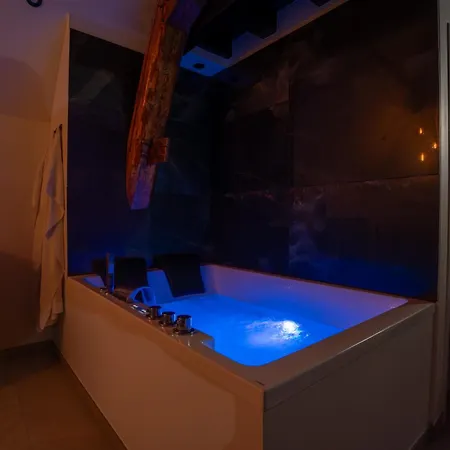 Le Saint-Andre - Clim - Loft Romantique Avec Jacuzzi - By Primo C0Nciergerie Buxy Exterior photo